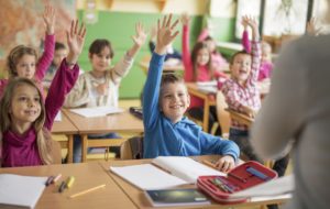 10 idées simples pour bien accompagner les enfants précoces à l'école