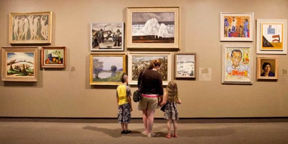 Visite en famille au musée